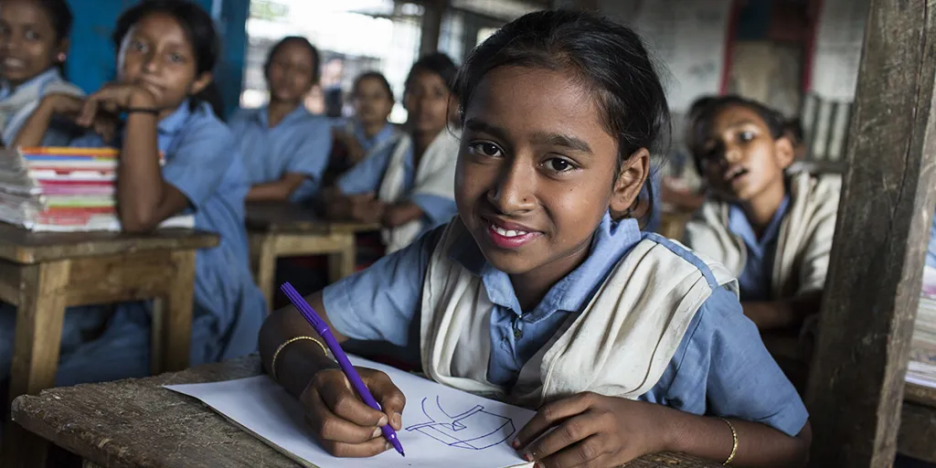 Facebook Education 03 Girl Learning