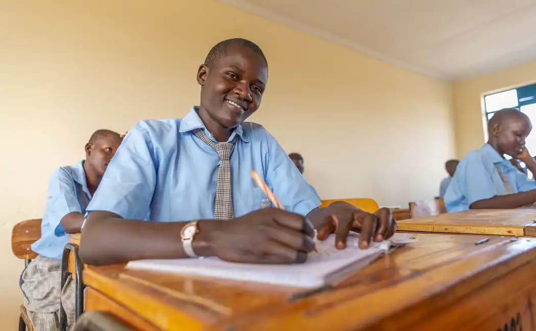 Kenya_refugee-education-for-girls