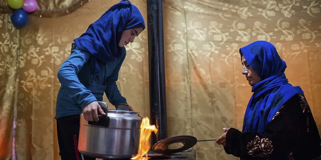 Facebook Food 07 Cooking Family