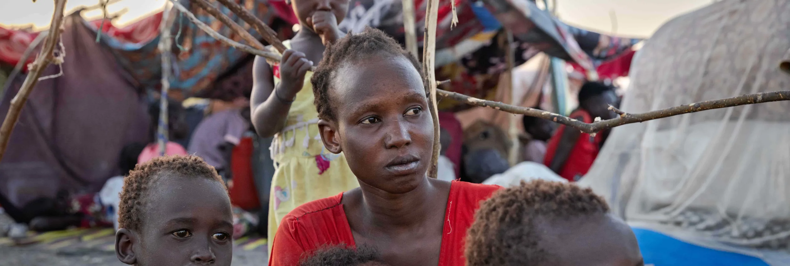 South Sudan_refugees-in-UNHCR-transit-centre