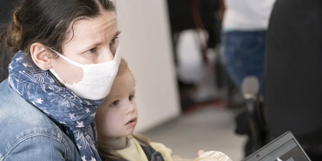 Poland_UNHCR-launches-cash-assistance-programme-for-people