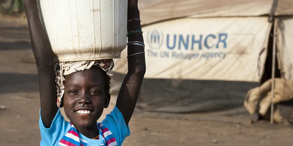 Facebook Water 05 Bucket On Head