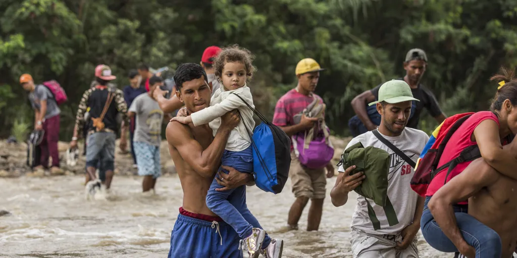 Colombia_Venezuelans Risk Life And Limb To Seek Help In Colombia