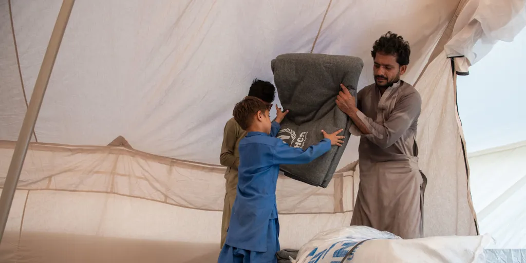 Pakistan. UNHCR provides emergency support in flood-stricken Khyber Pakhtunkhwa