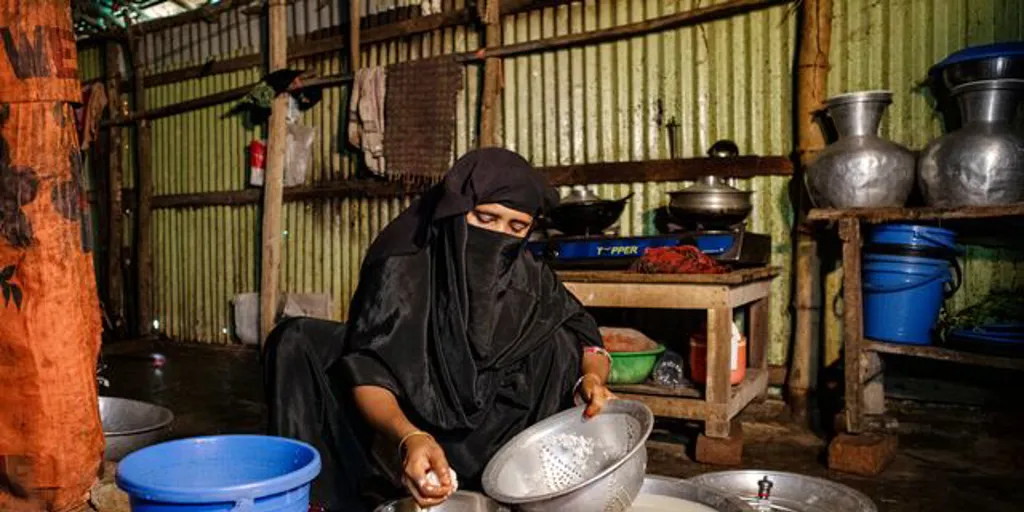 Small Bangladesh. UNHCR Fuel Efficient Pots Use Less Fuel And Make Tasty Meals